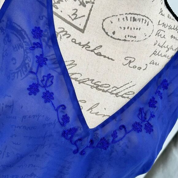 Victoria’s Secret Embroidered‎ Sheer Night Gown Blue Large - Picture 5 of 8